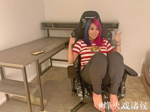 第1699期 @明日华Asuka 这波毒雾 全都喷到雷亚脸上啦! 第1699期 @明日华Asuka 这波毒雾 全都喷到雷亚脸上啦!