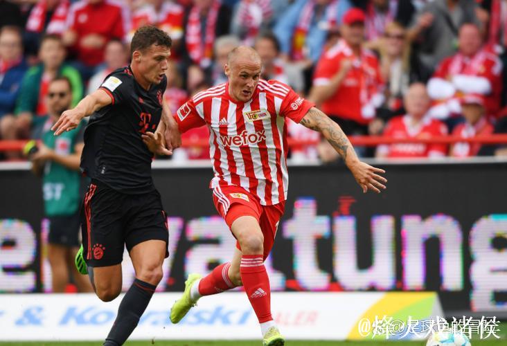 法尔克:施洛特贝克愿意去拜仁,但拜仁在等待于 法尔克:施洛特贝克愿意去拜仁,但拜仁在等待于