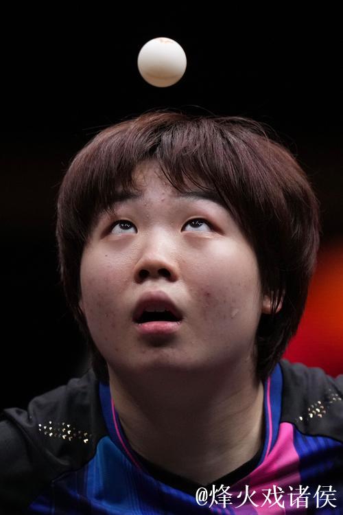 WTT总决赛女单巅峰对决 王曼昱力克蒯曼摘冠 WTT总决赛女单巅峰对决 王曼昱力克蒯曼摘冠